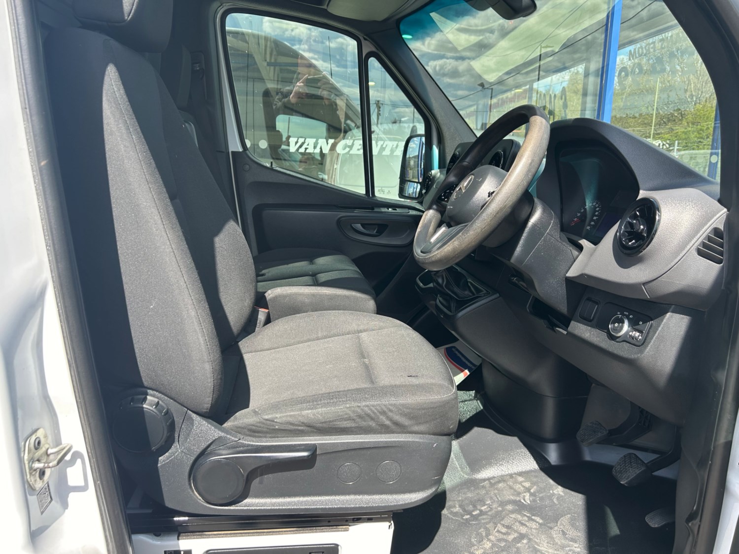 Mercedes-Benz Sprinter Listing Image