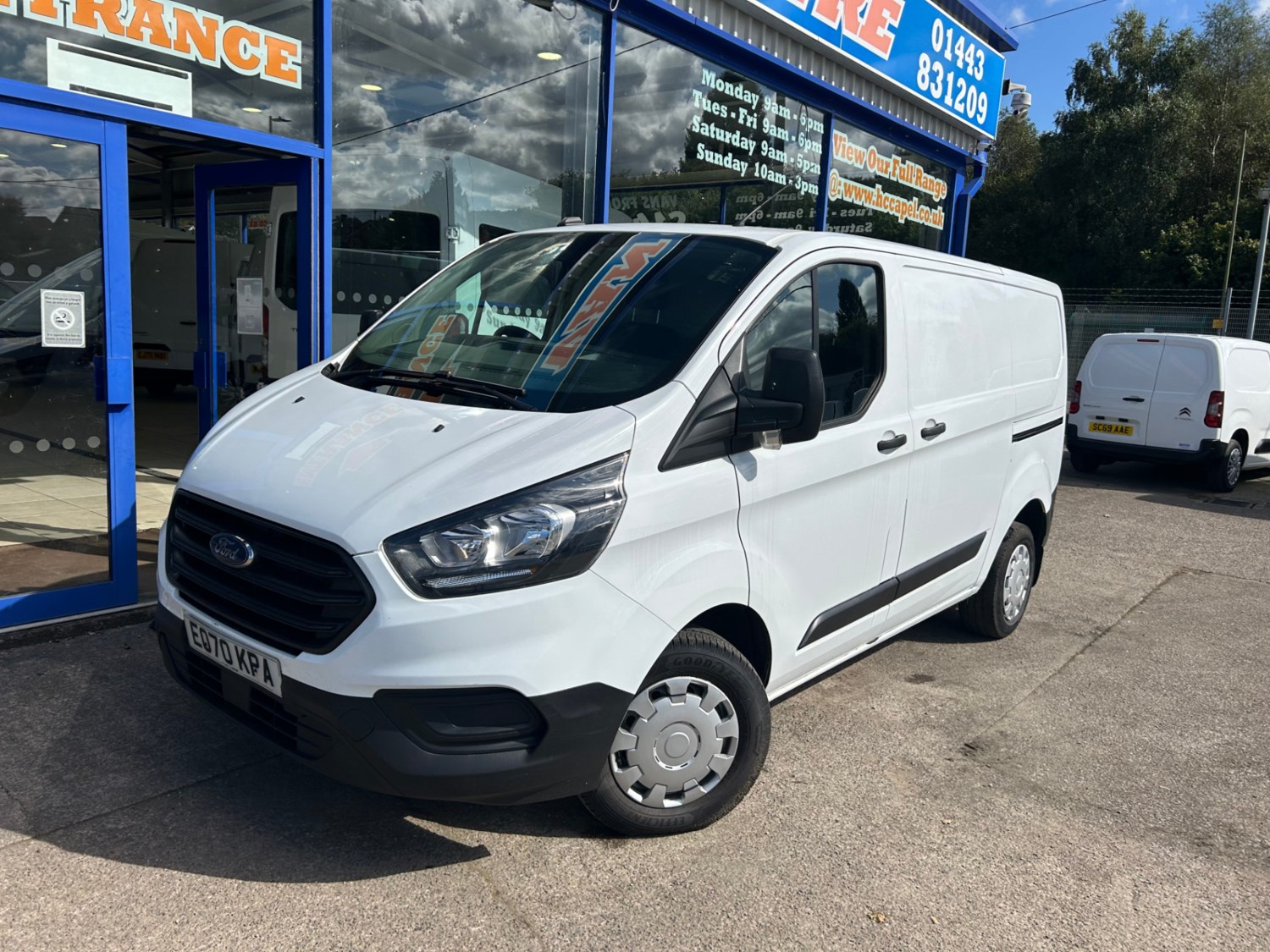 Ford Transit Custom Listing Image