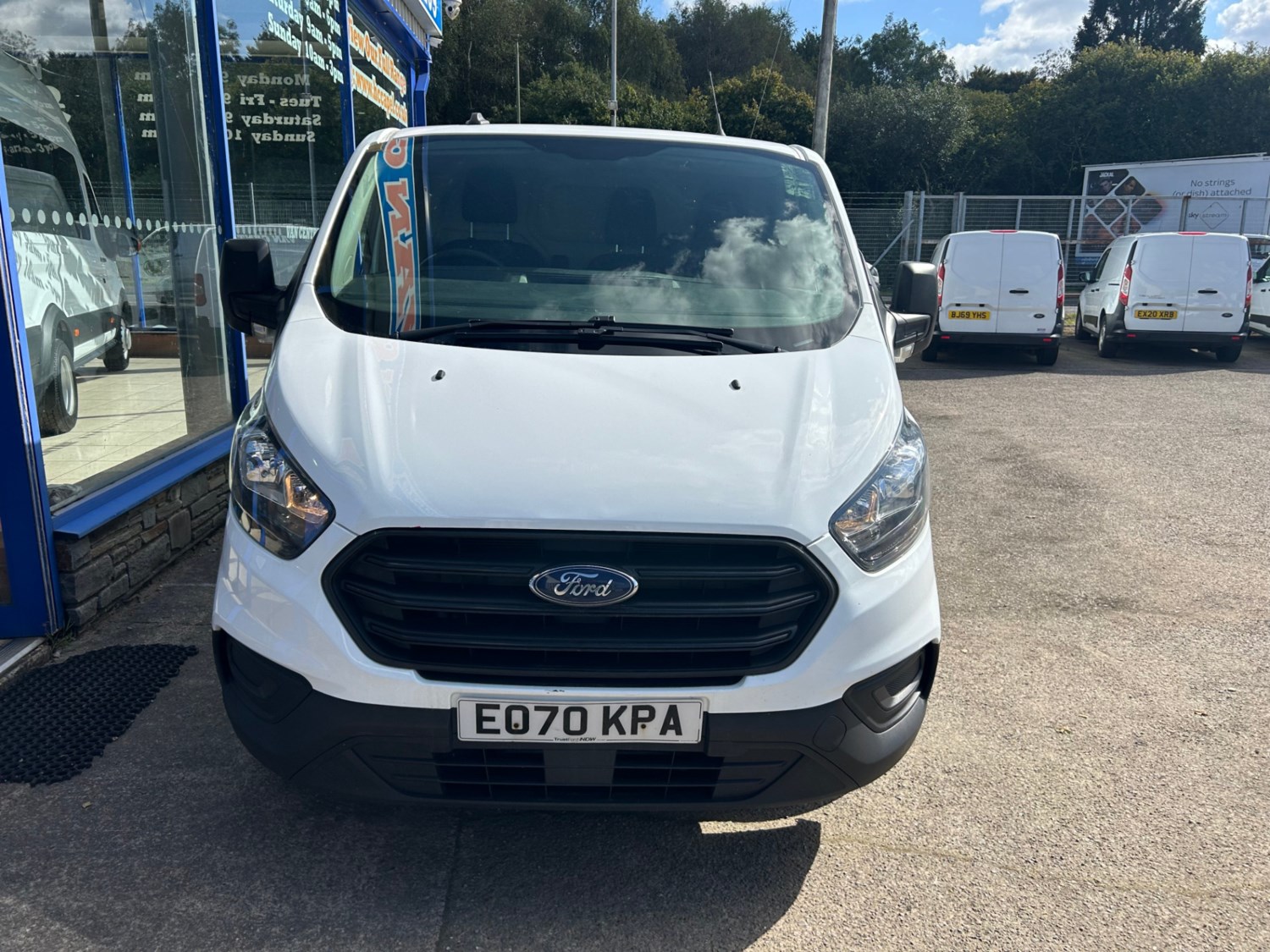 Ford Transit Custom Listing Image