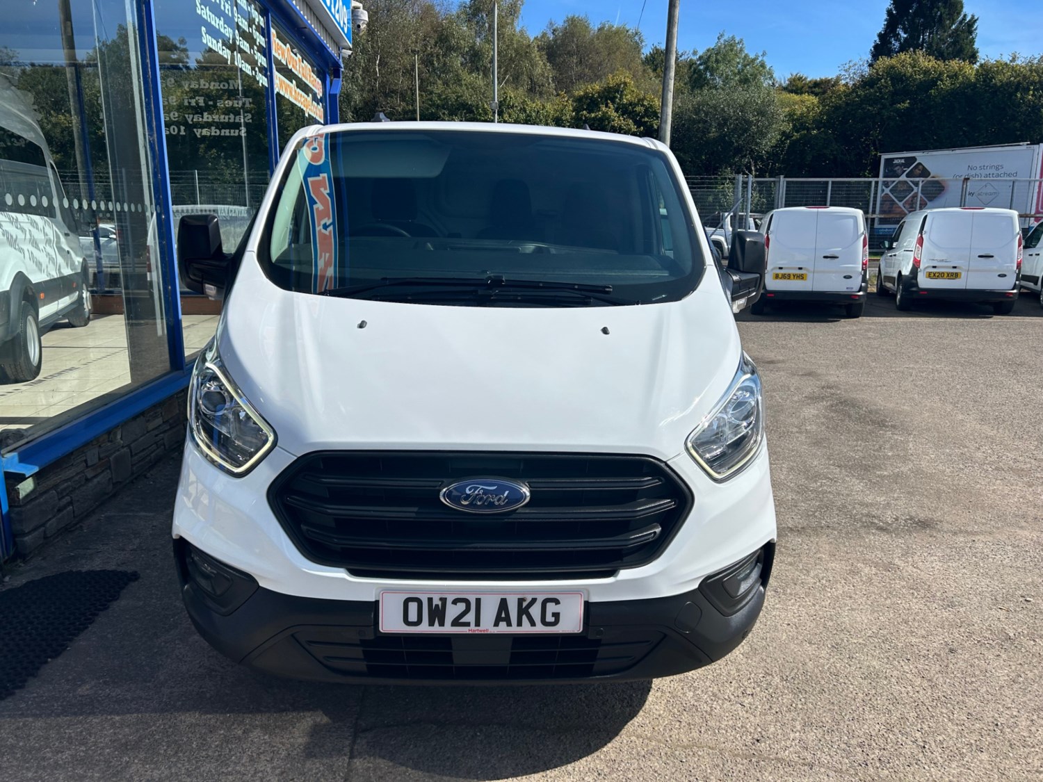 Ford Transit Custom Listing Image