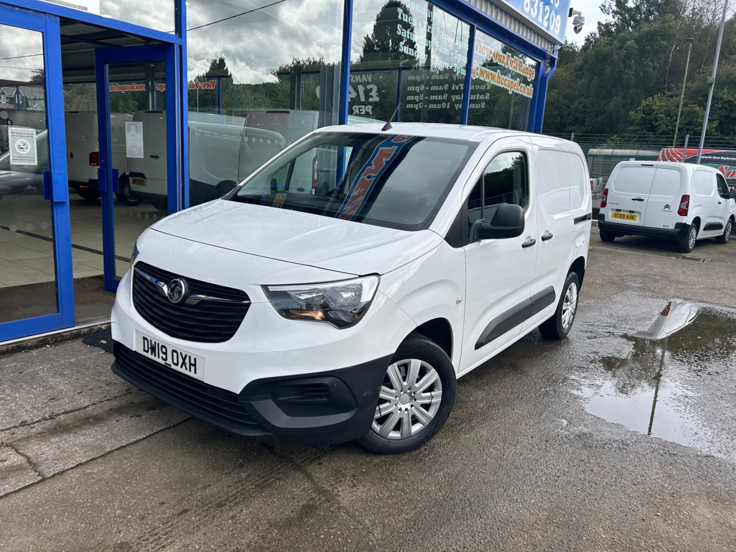 Vauxhall Combo Listing Image