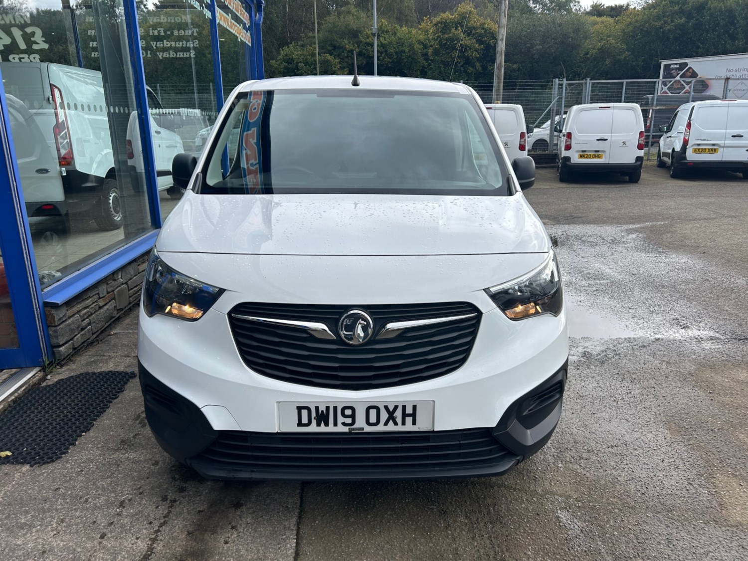 Vauxhall Combo Listing Image