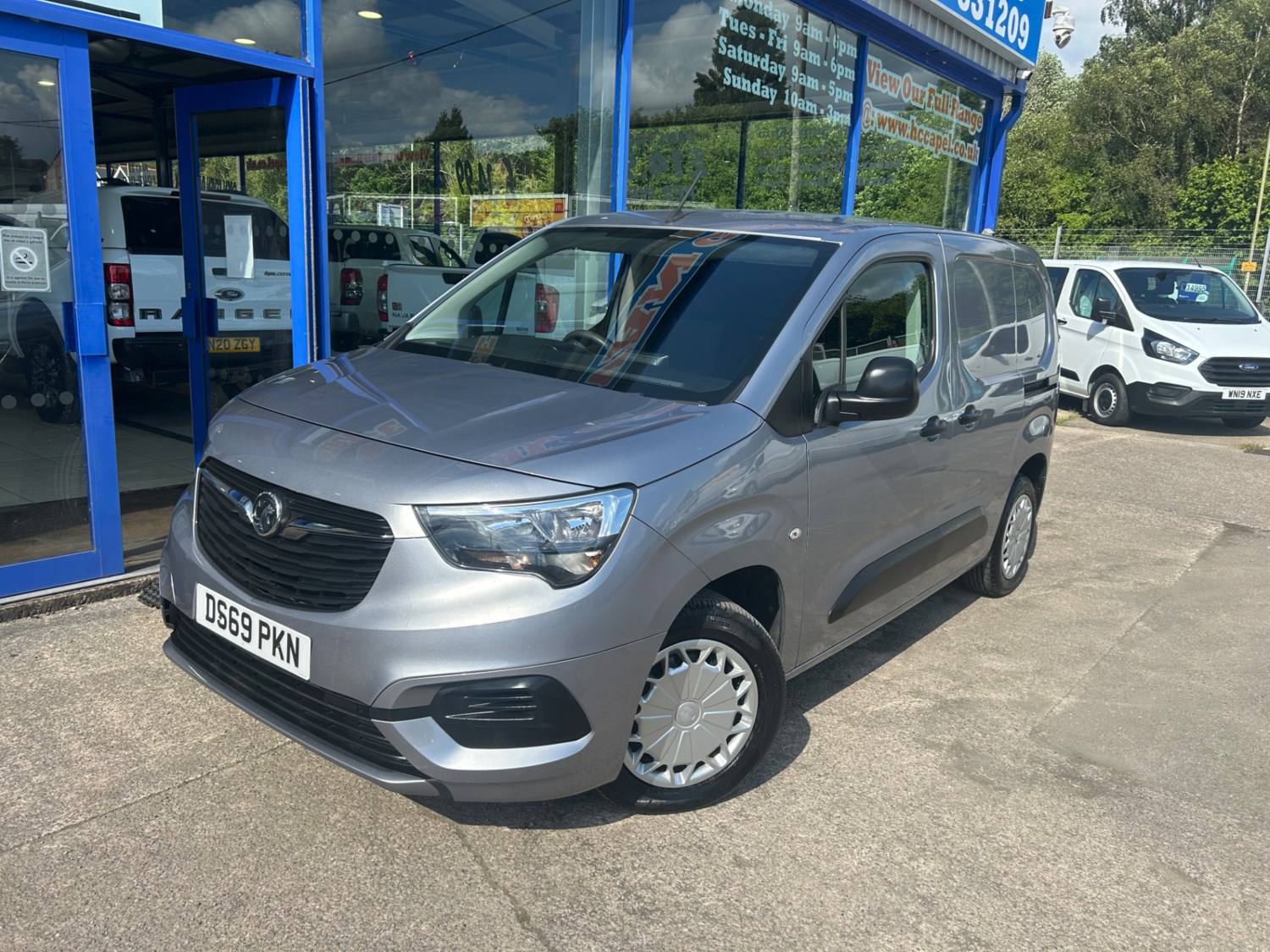 Vauxhall Combo Listing Image