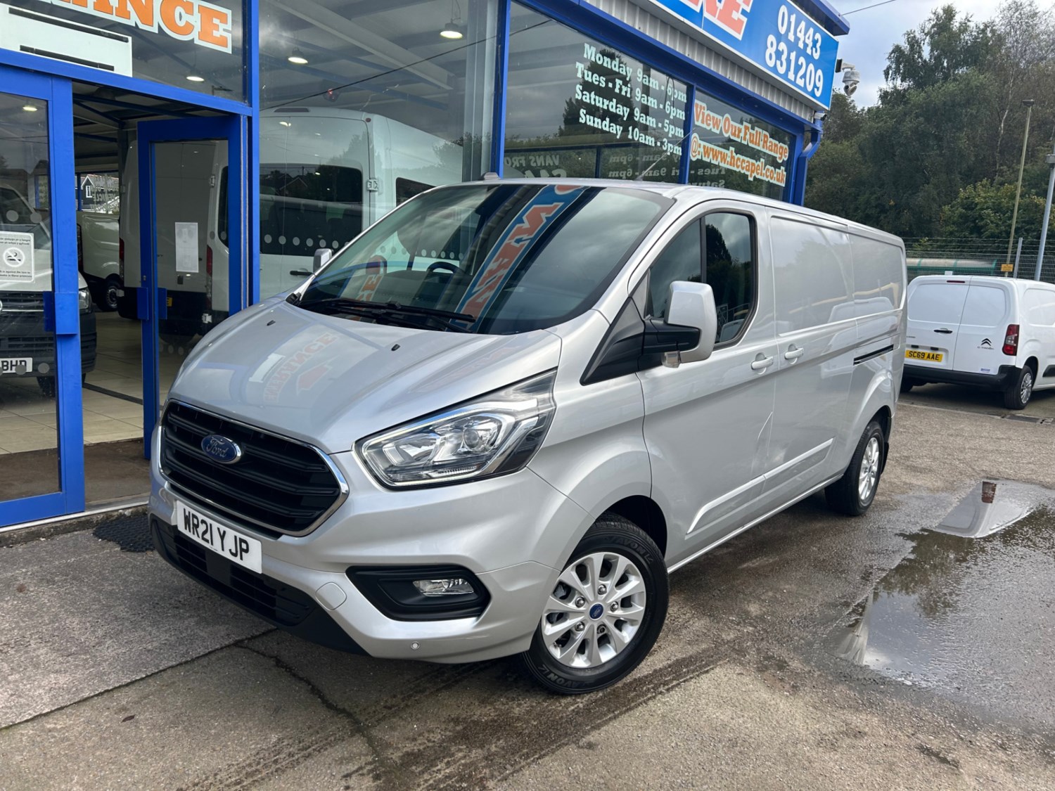 Ford Transit Custom Listing Image