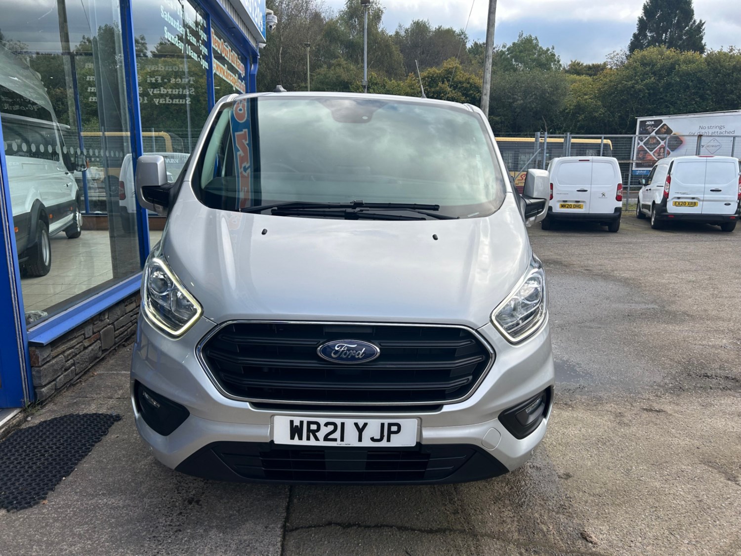 Ford Transit Custom Listing Image