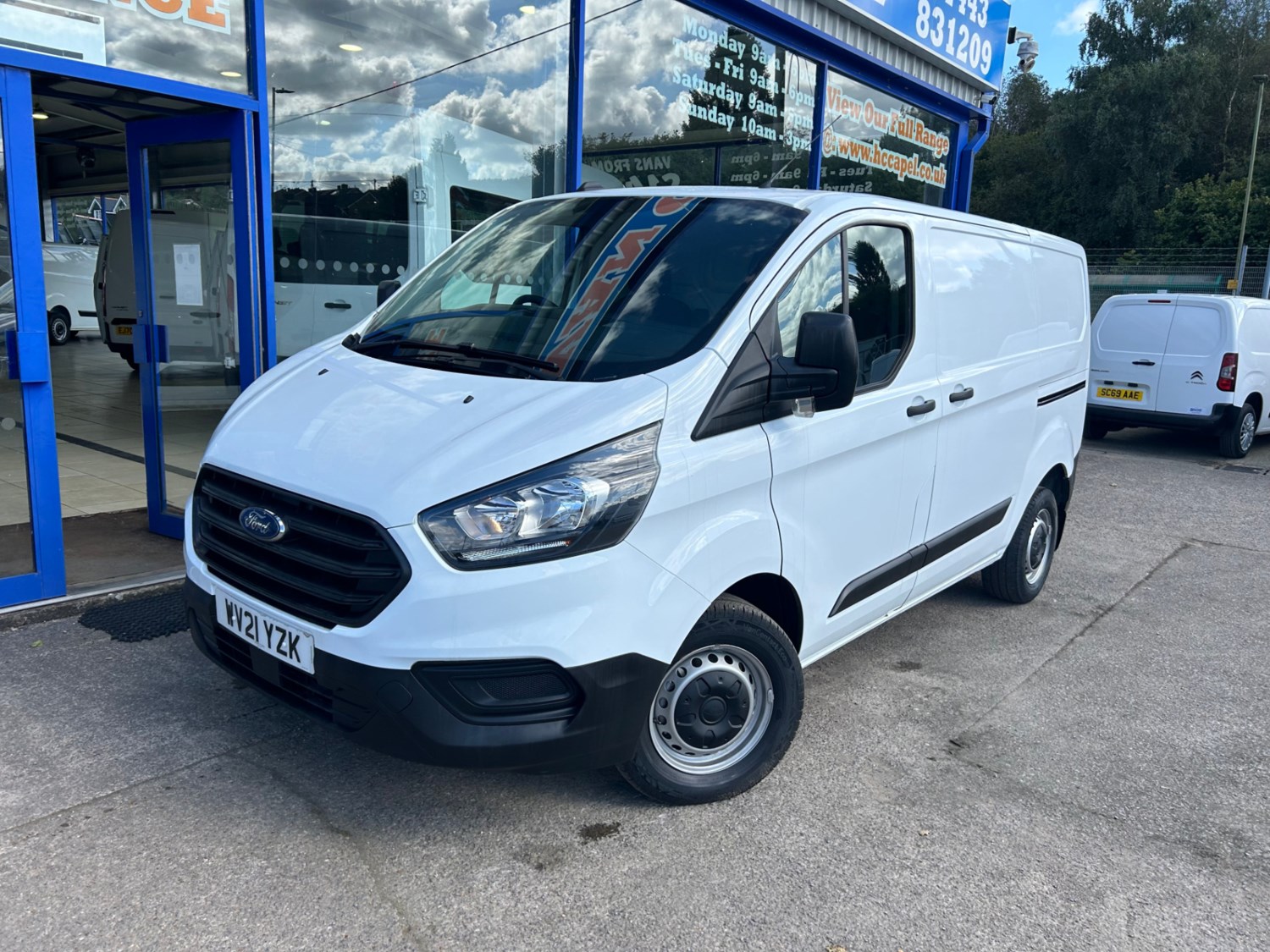 Ford Transit Custom Listing Image