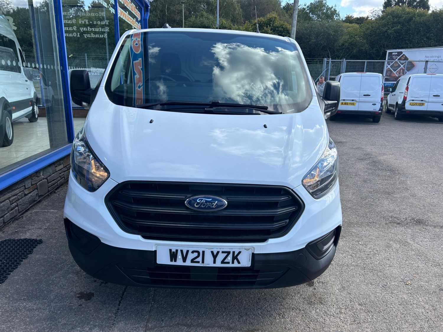 Ford Transit Custom Listing Image