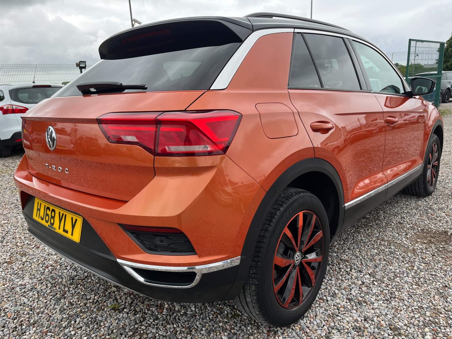 Volkswagen T-Roc Listing Image