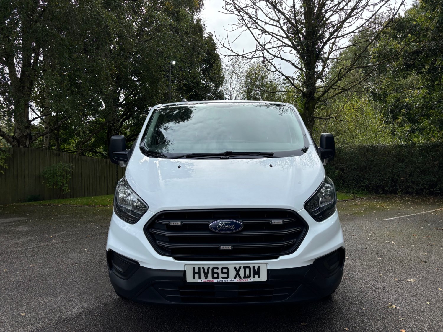 Ford Transit Custom Listing Image