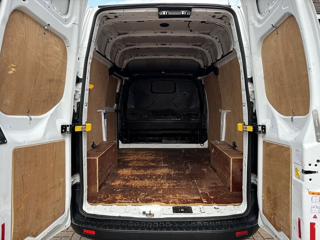 Ford Transit Custom Listing Image