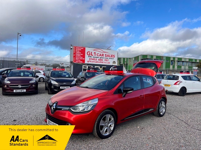 Renault Clio Listing Image