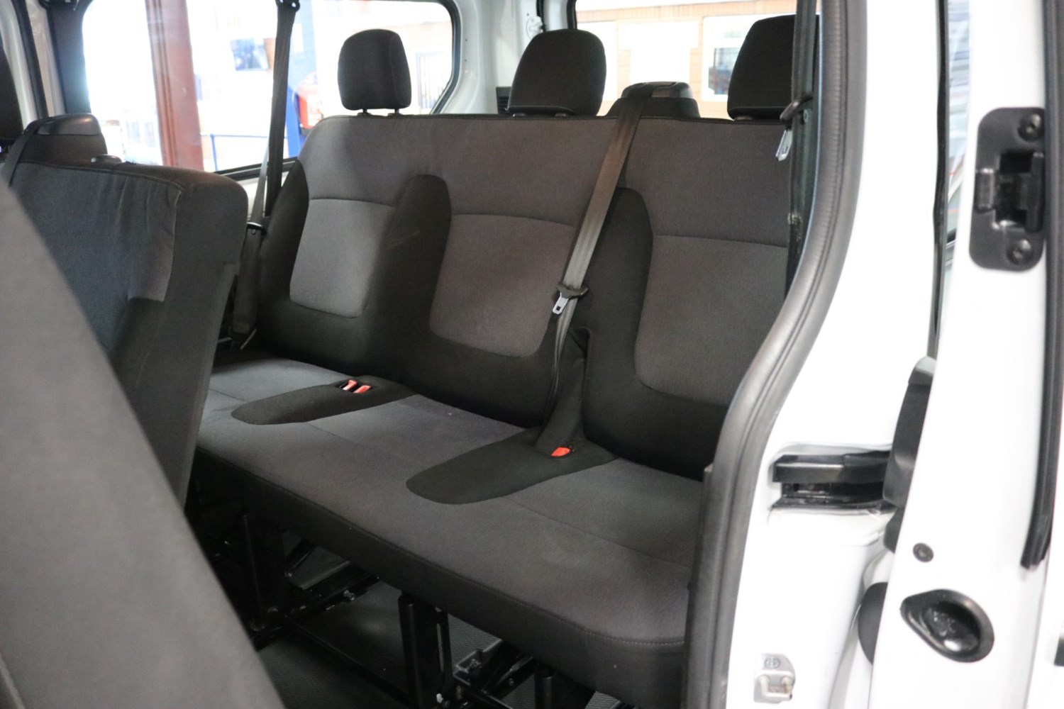 Vauxhall Vivaro Listing Image