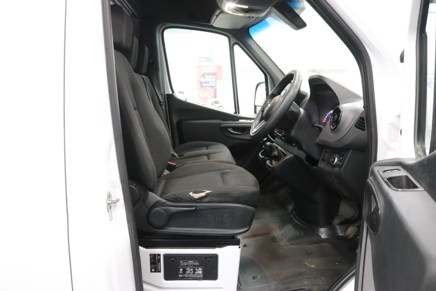 Mercedes-Benz Sprinter Listing Image