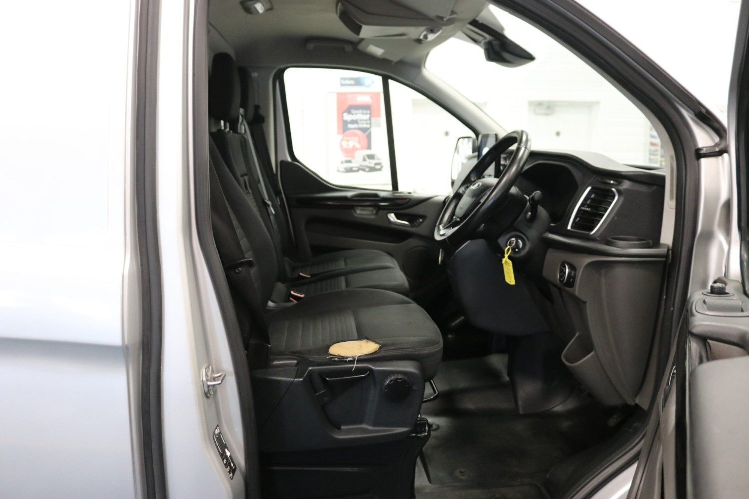 Ford Transit Custom Listing Image