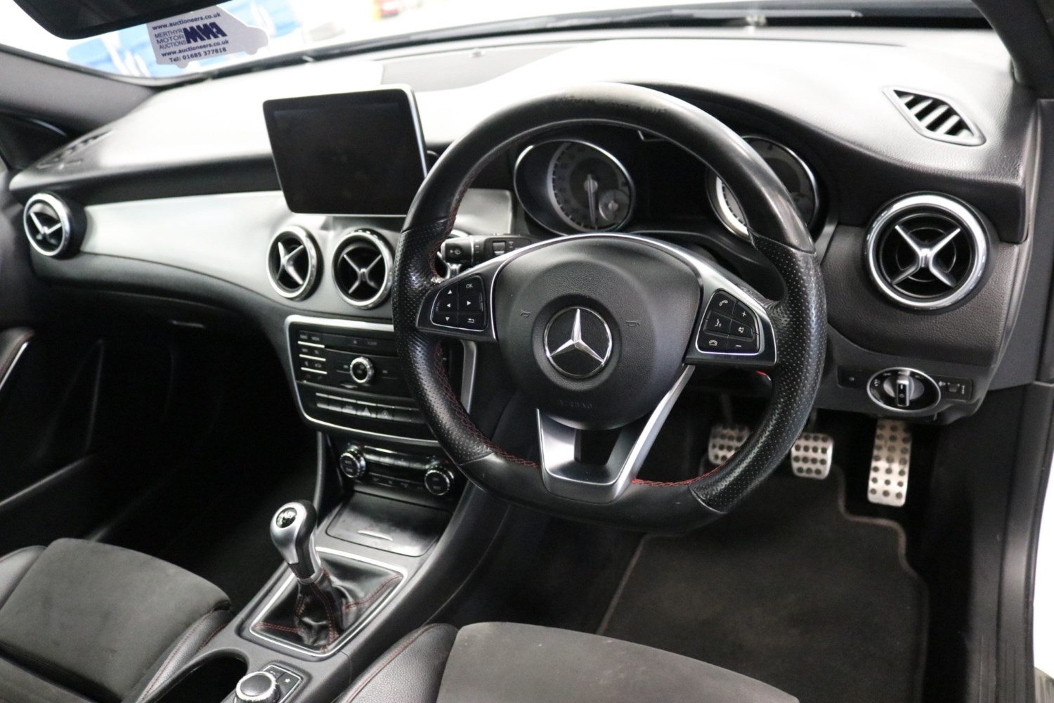 Mercedes-Benz GLA Listing Image