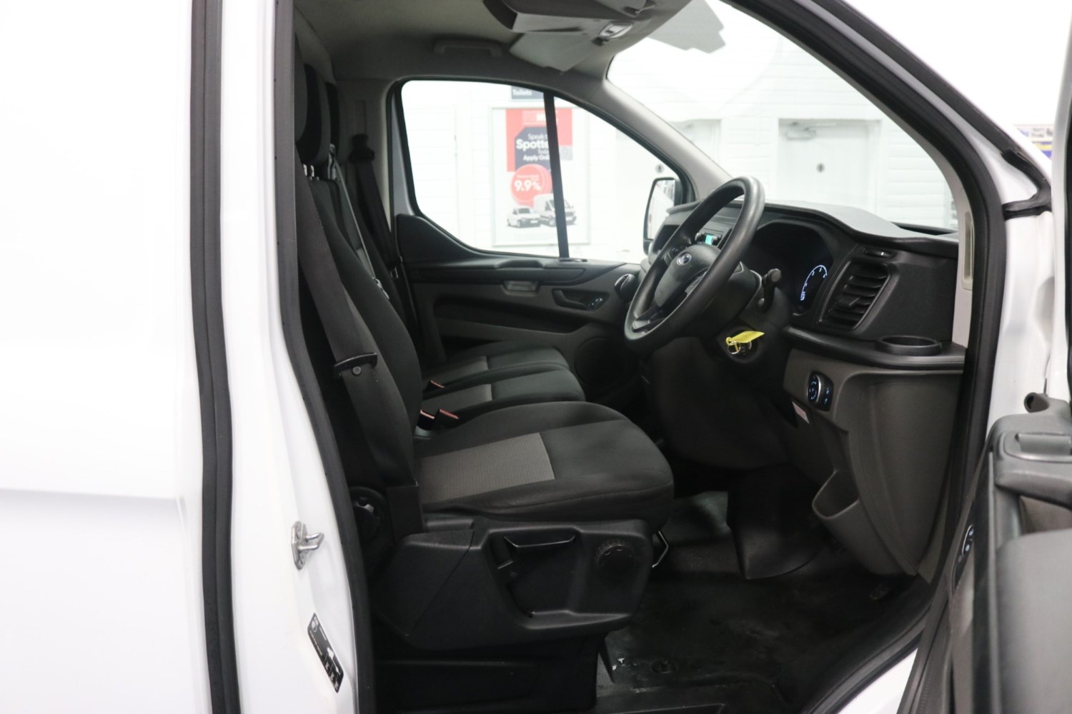 Ford Transit Custom Listing Image