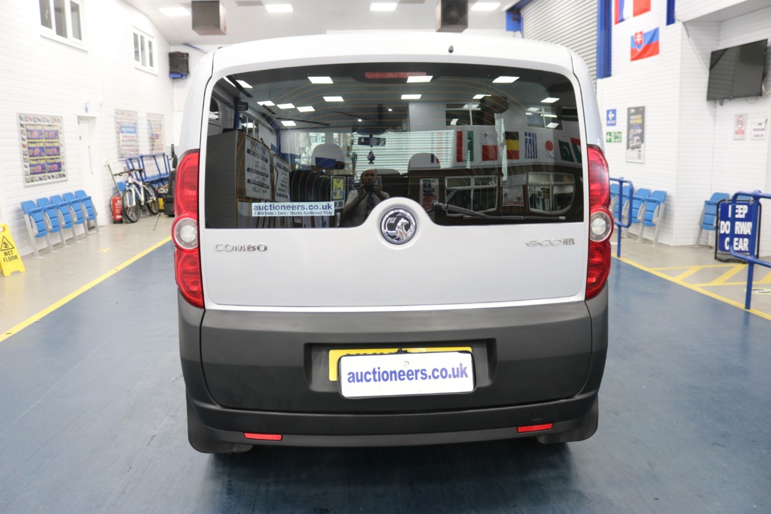 Vauxhall Combo Listing Image