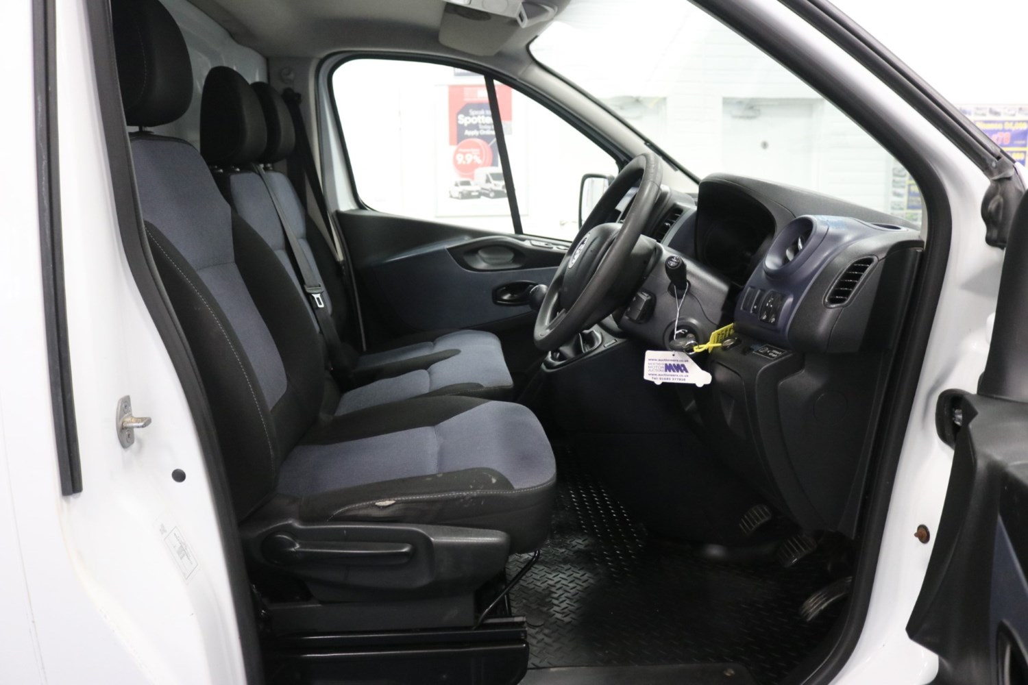 Vauxhall Vivaro Listing Image