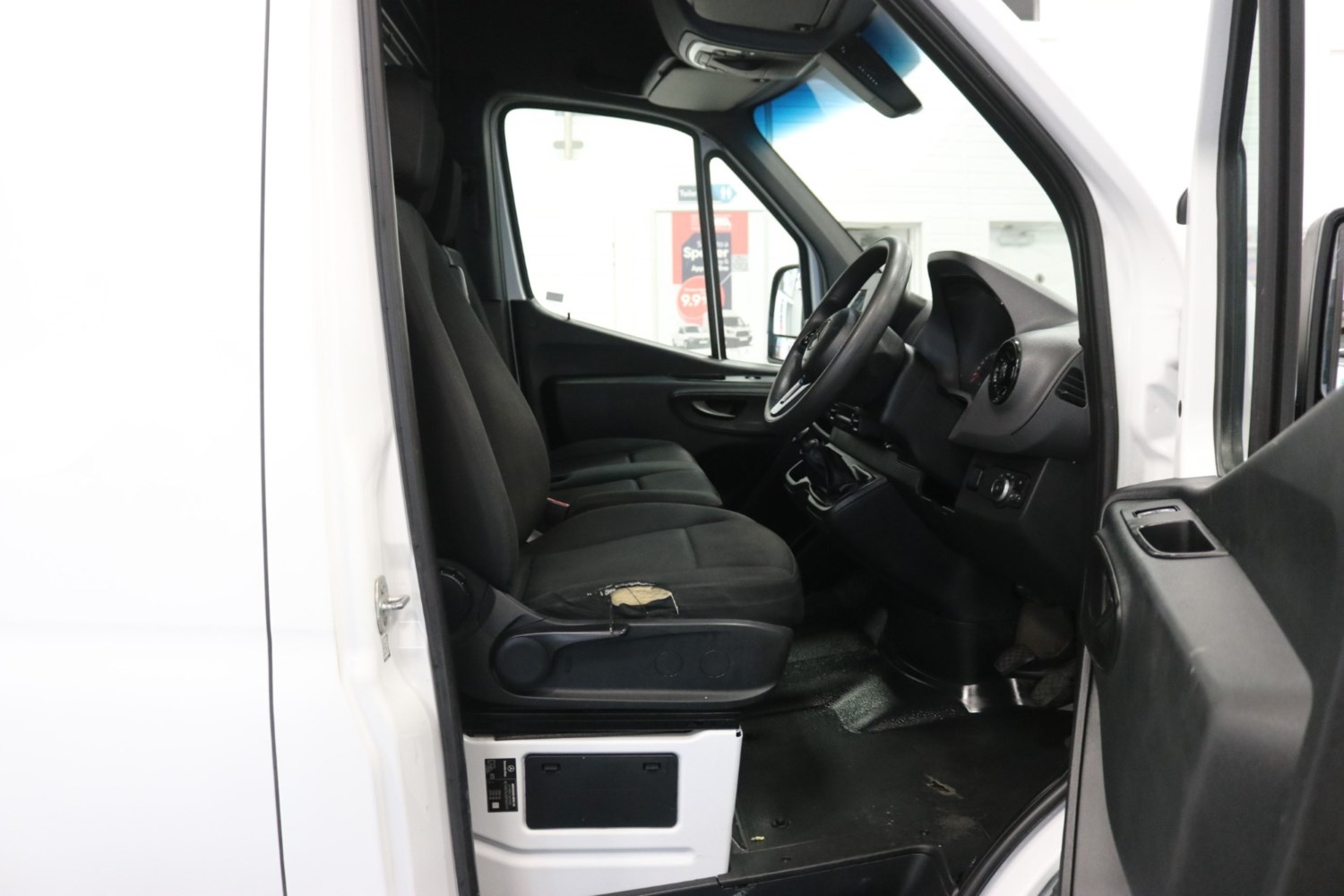 Mercedes-Benz Sprinter Listing Image