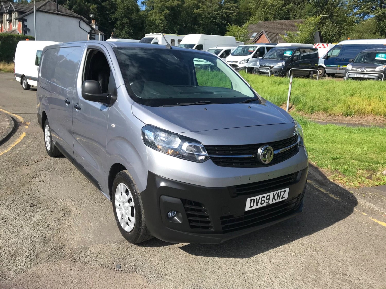 Vauxhall Vivaro Listing Image