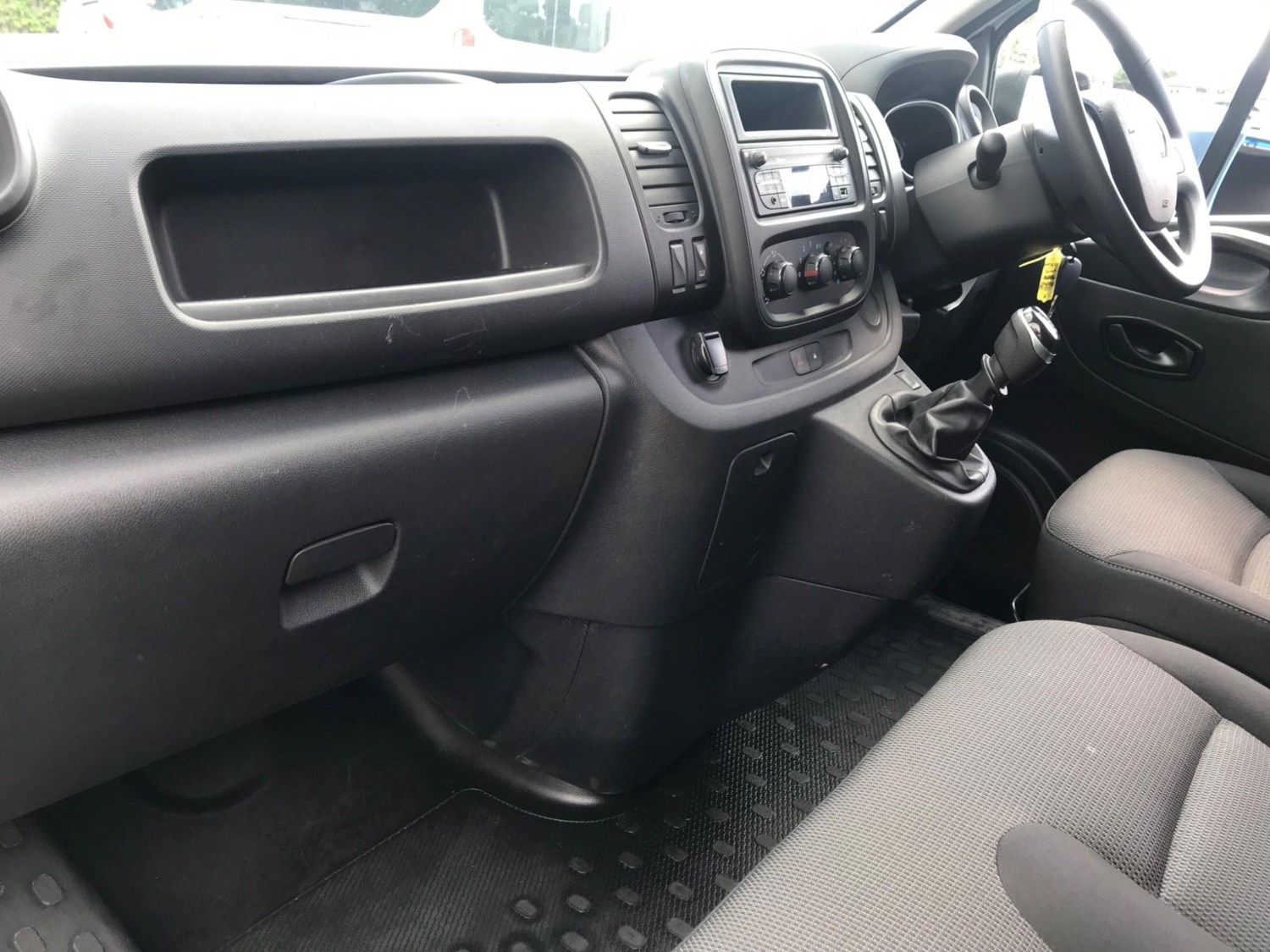 Renault Trafic Listing Image