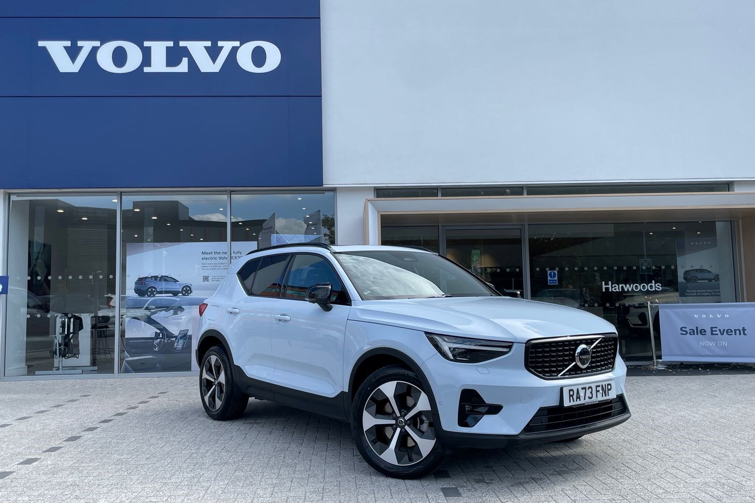 Volvo XC40 Listing Image