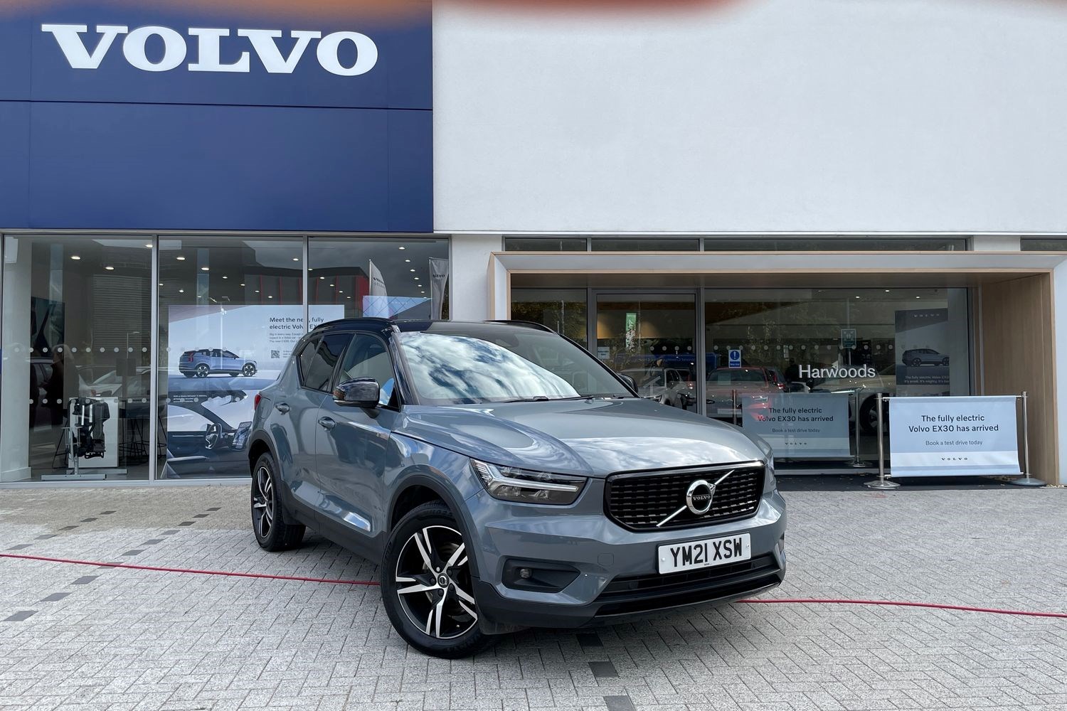 Volvo XC40 Listing Image