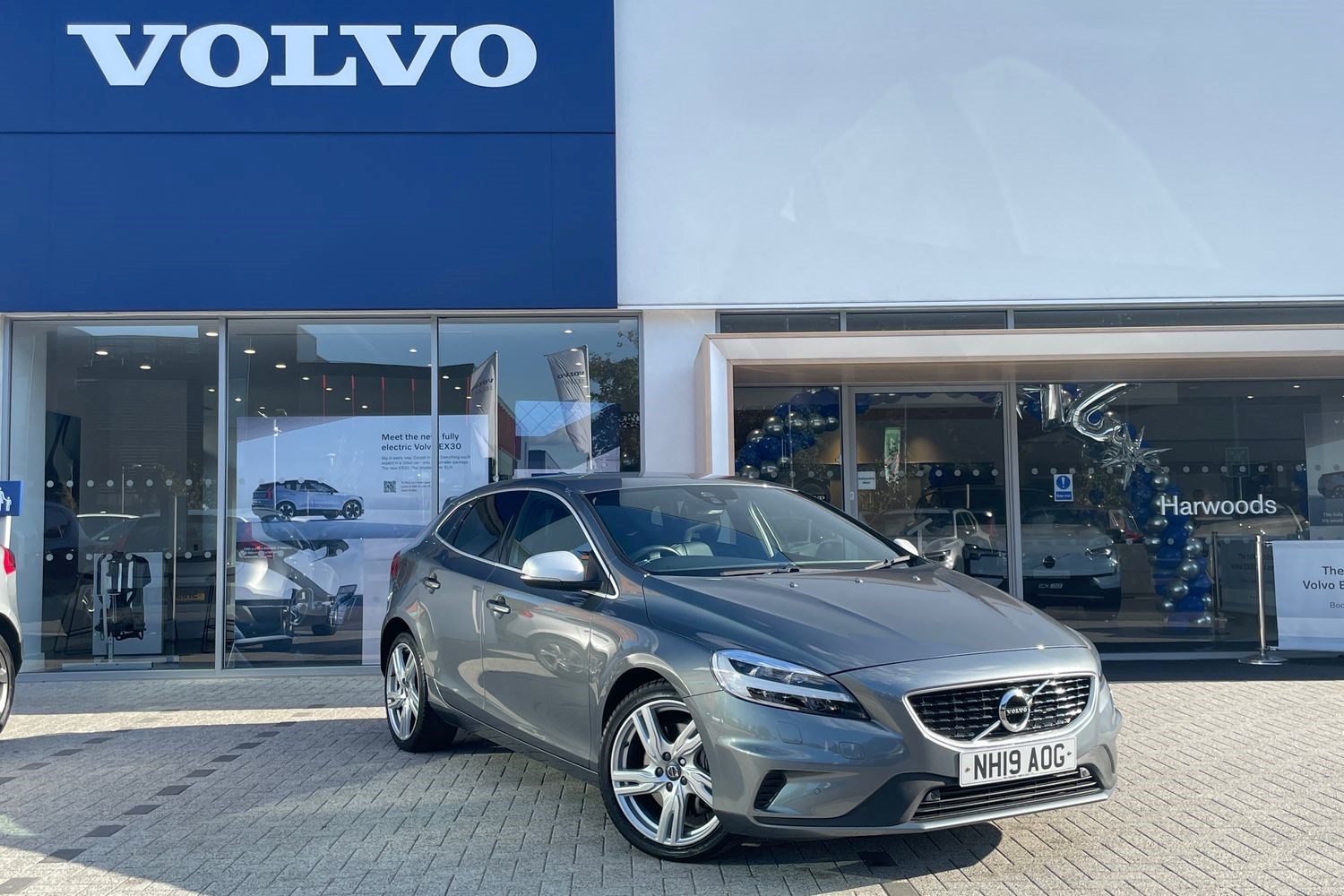 Volvo V40 Listing Image