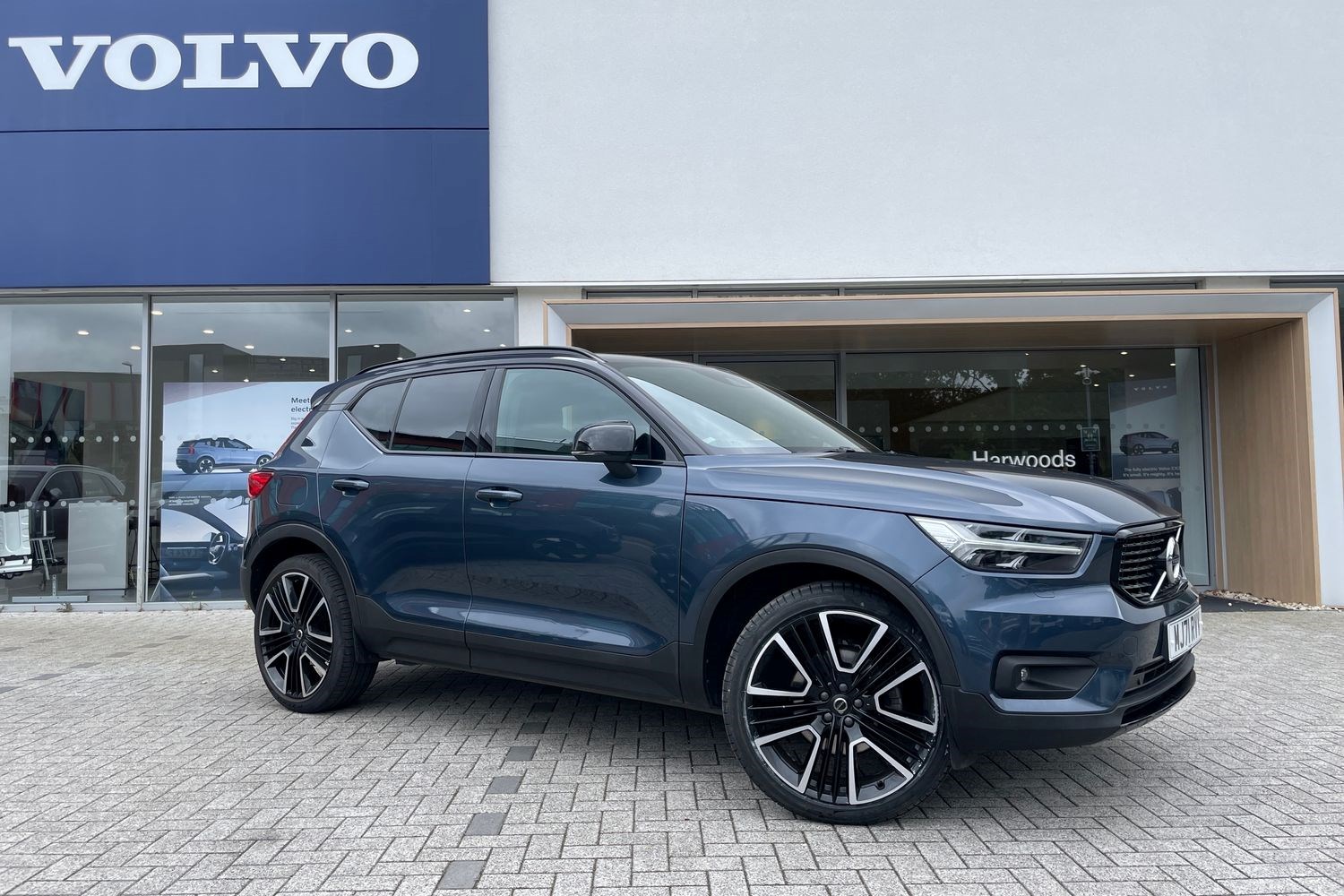 Volvo XC40 Listing Image