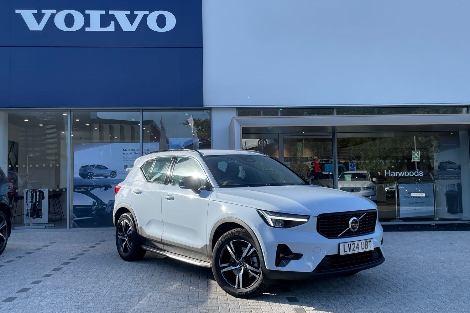 Volvo XC40 Listing Image