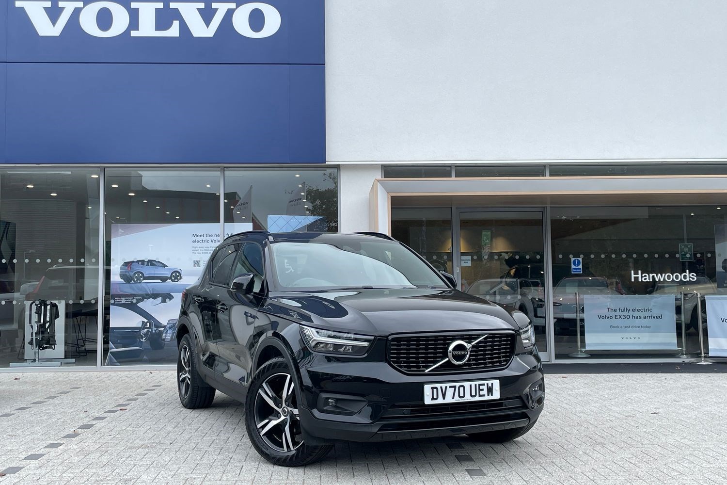 Volvo XC40 Listing Image