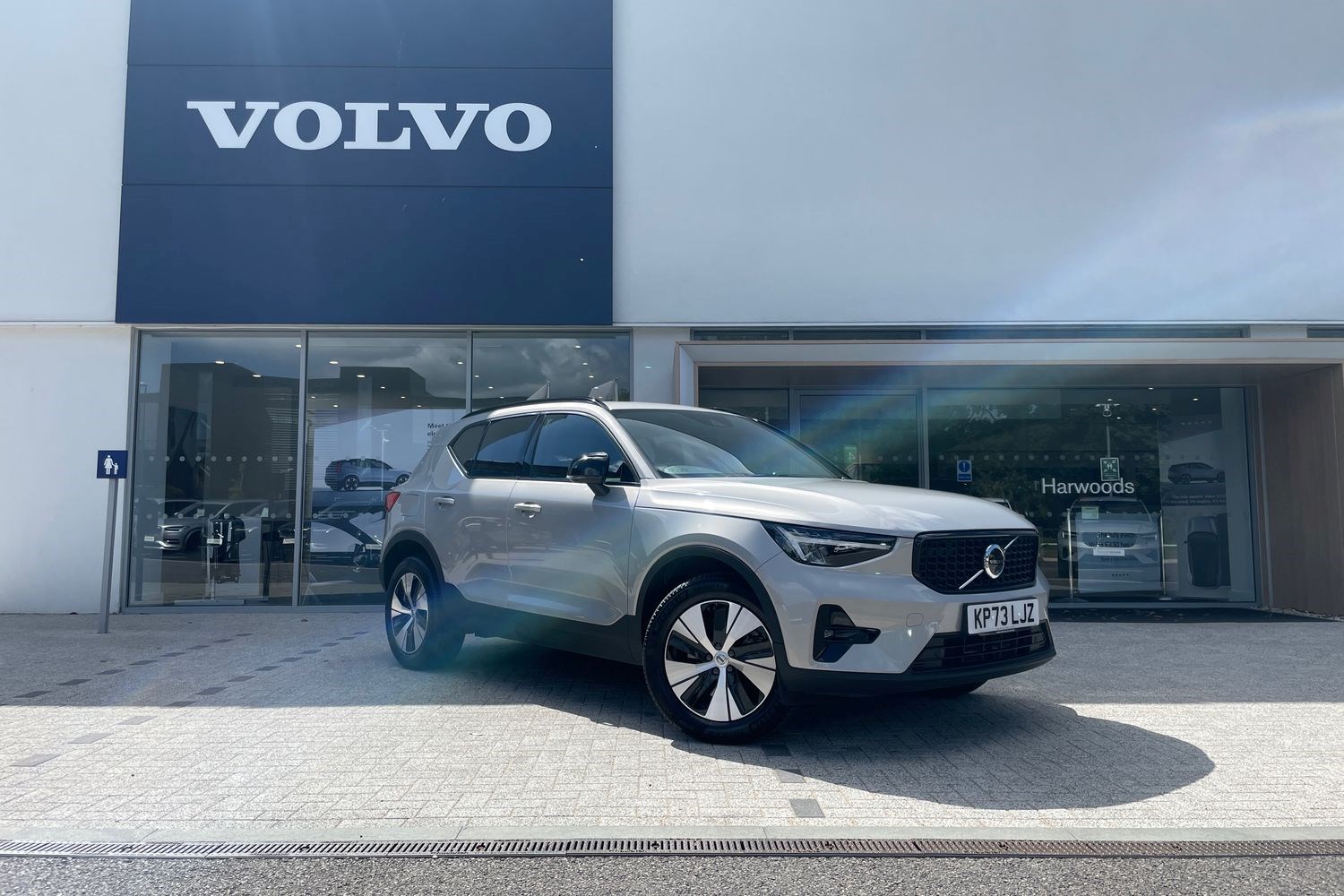 Volvo XC40 Listing Image