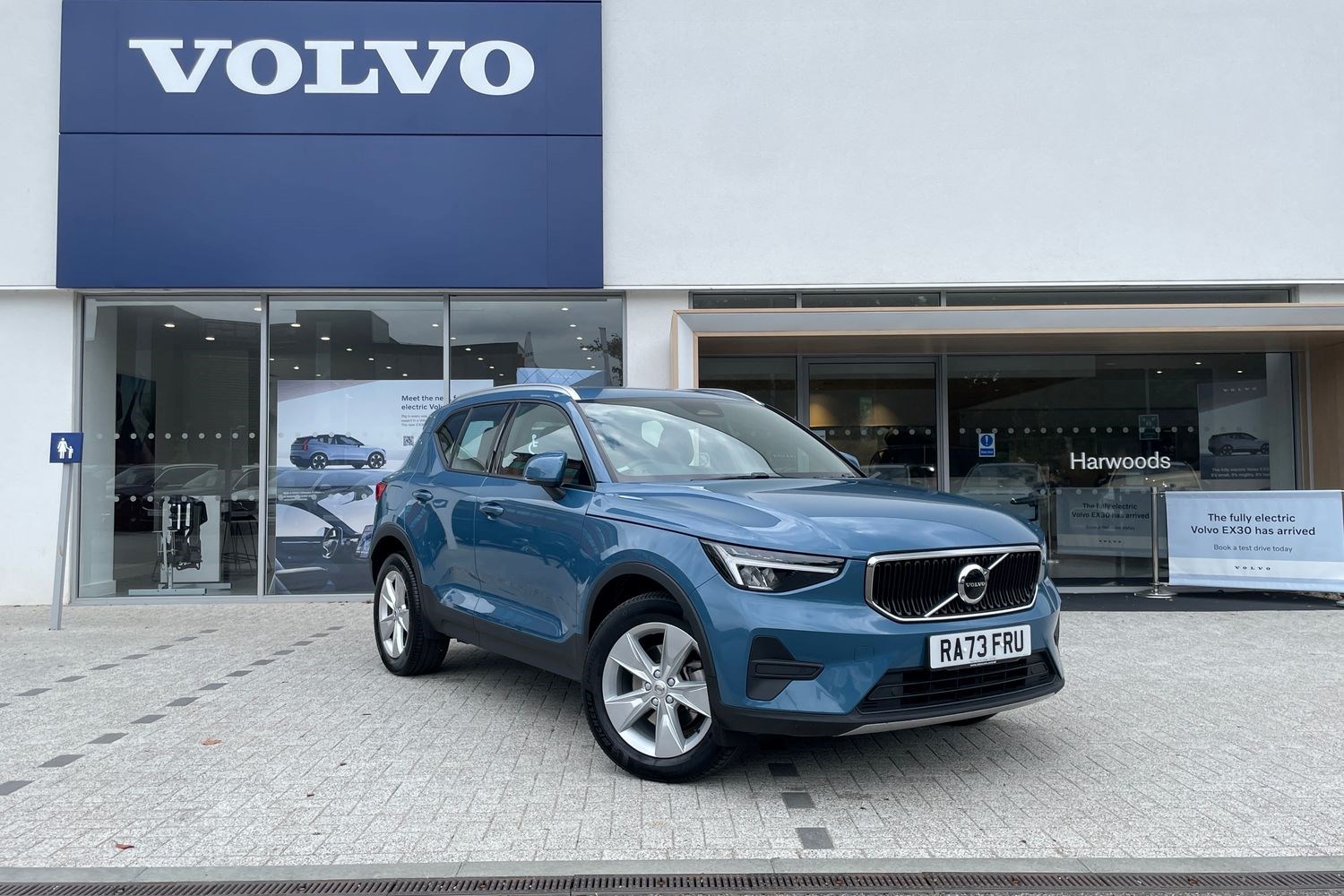 Volvo XC40 Listing Image