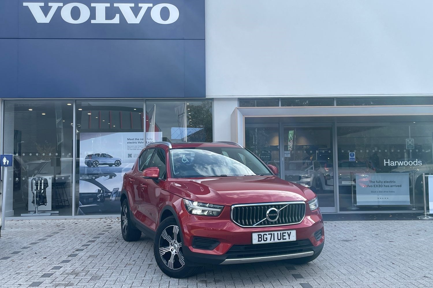 Volvo XC40 Listing Image