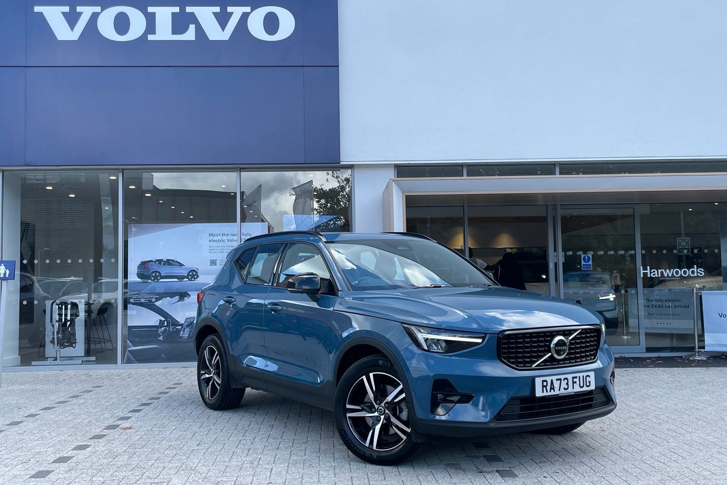 Volvo XC40 Listing Image