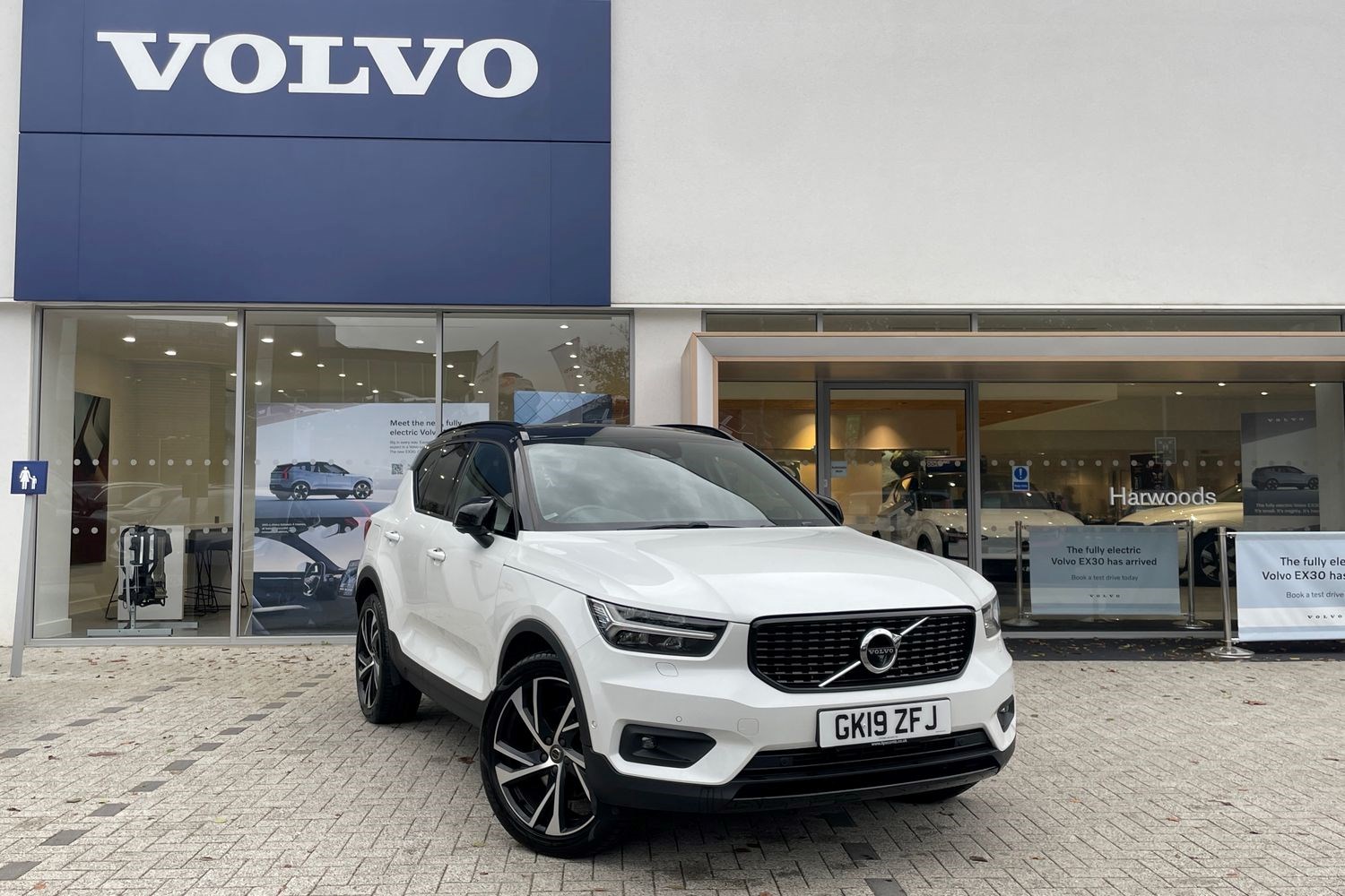 Volvo XC40 Listing Image