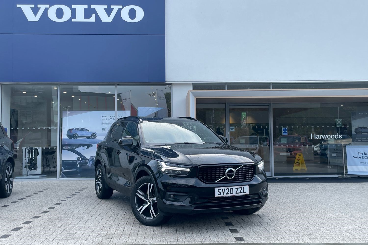 Volvo XC40 Listing Image