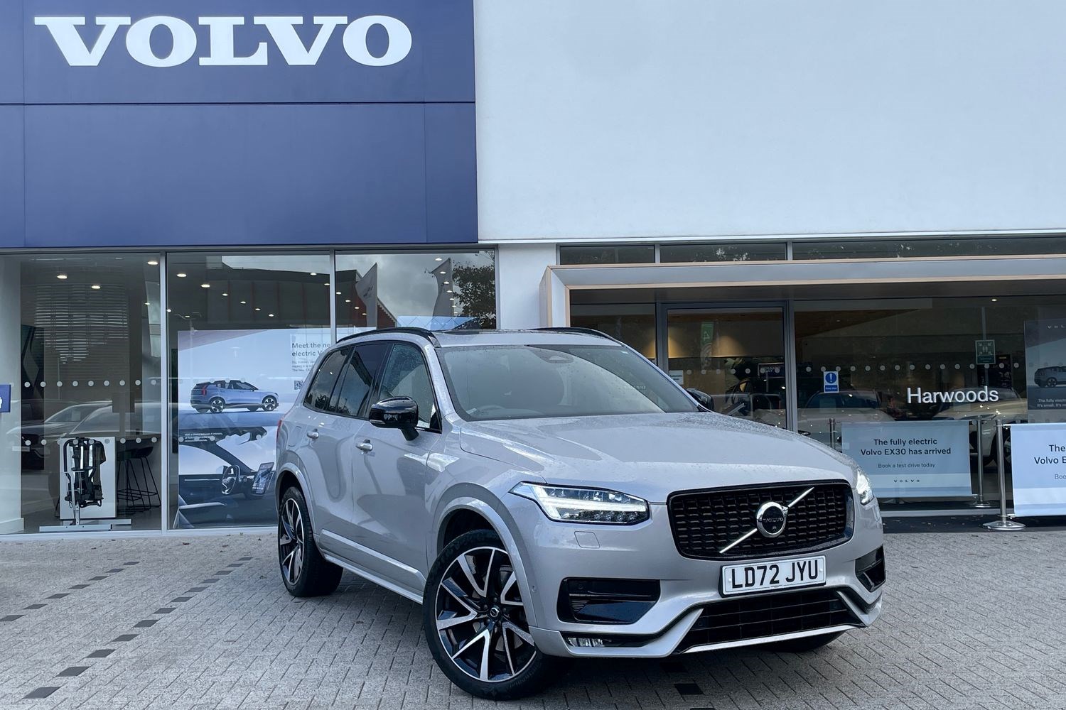 Volvo XC90 Listing Image