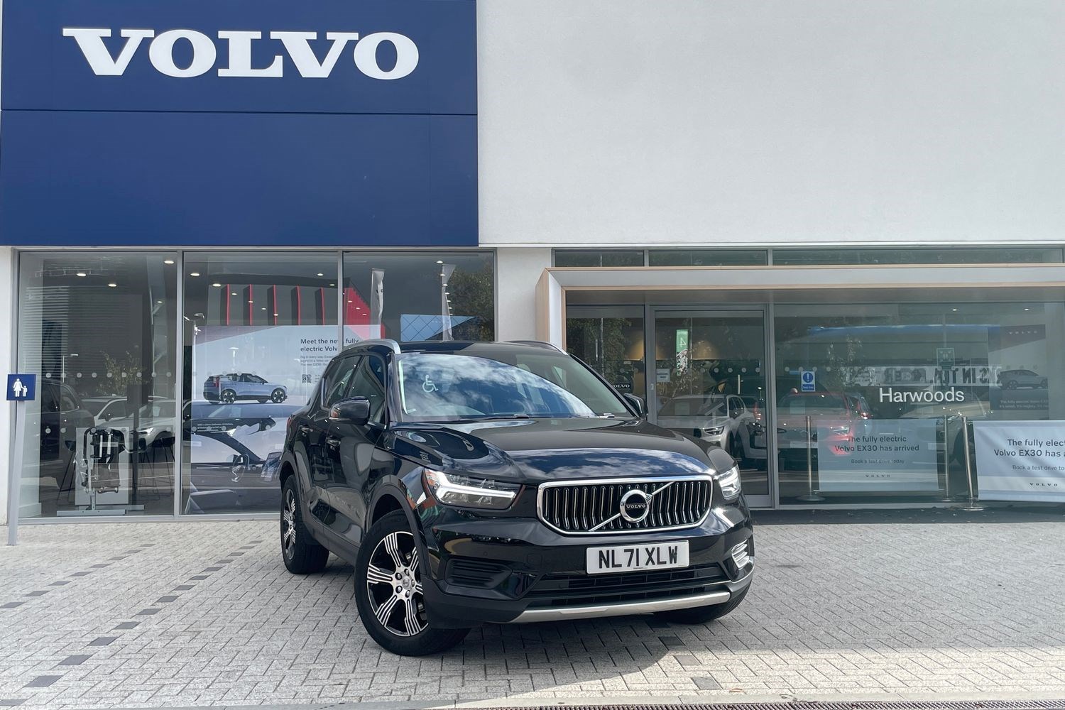 Volvo XC40 Listing Image