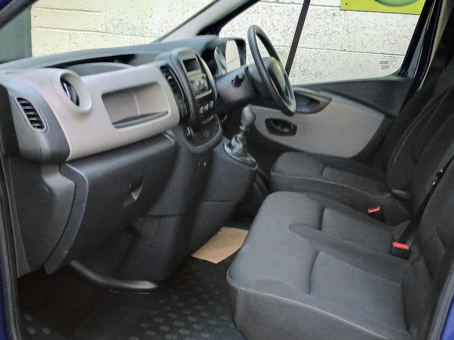 Renault Trafic Listing Image