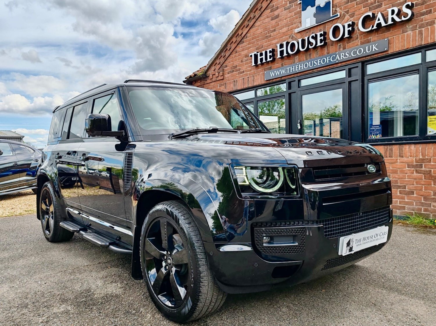 Land Rover Defender 110 Listing Image