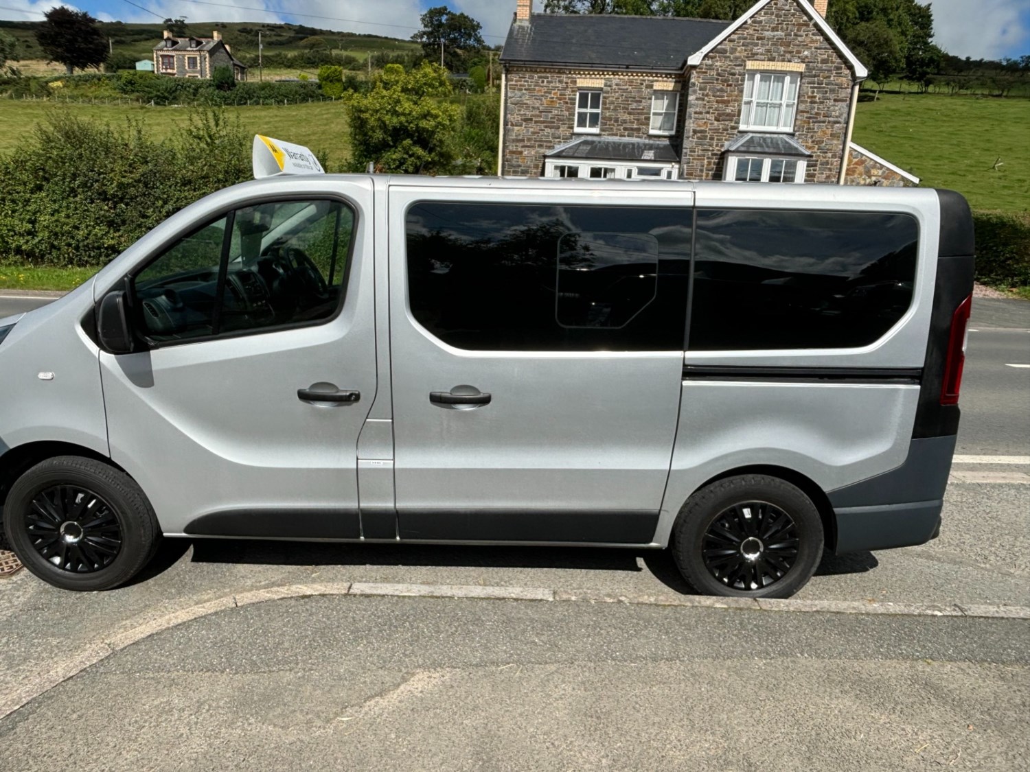 Vauxhall Vivaro Listing Image