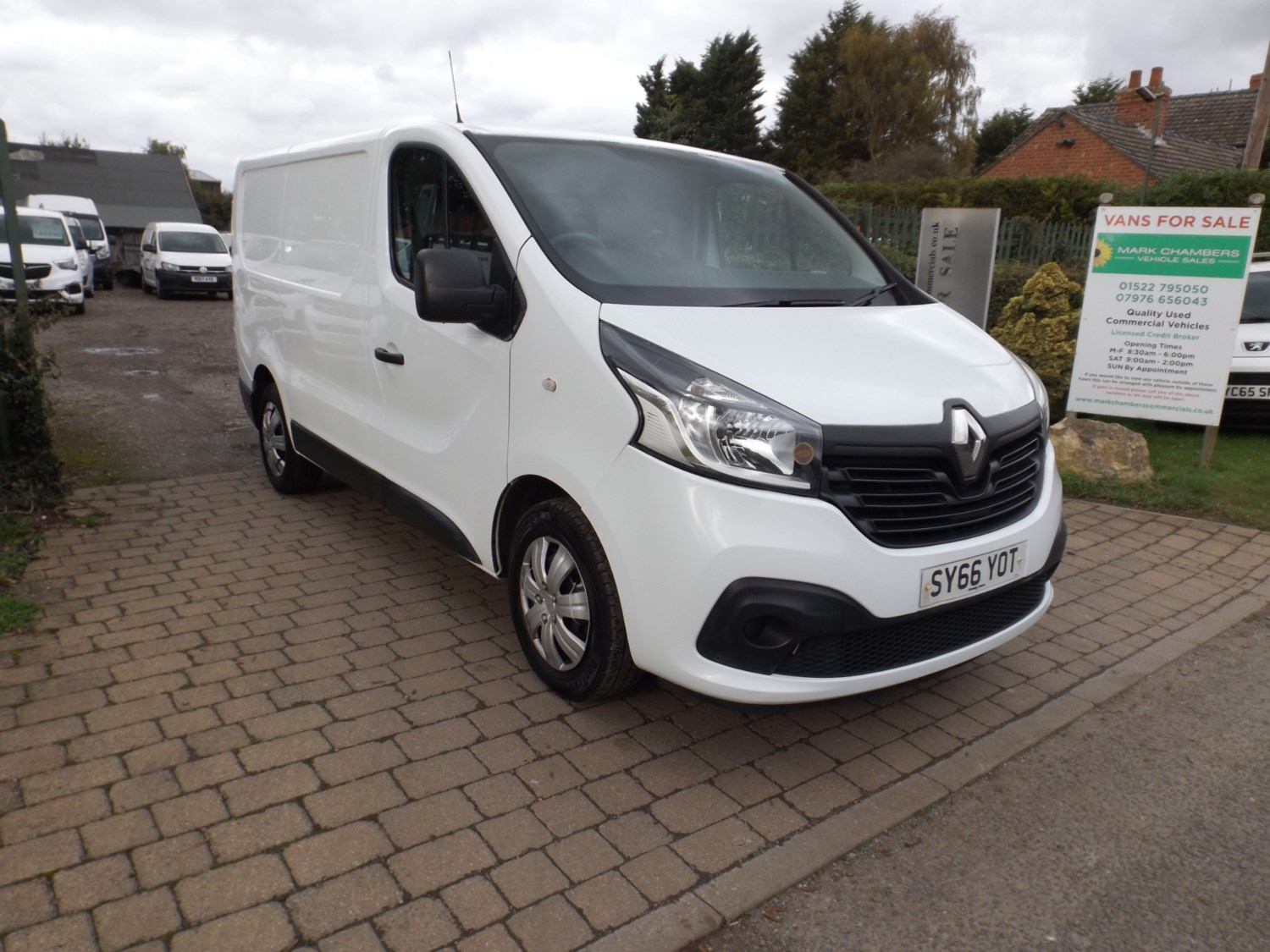 Renault Trafic Listing Image