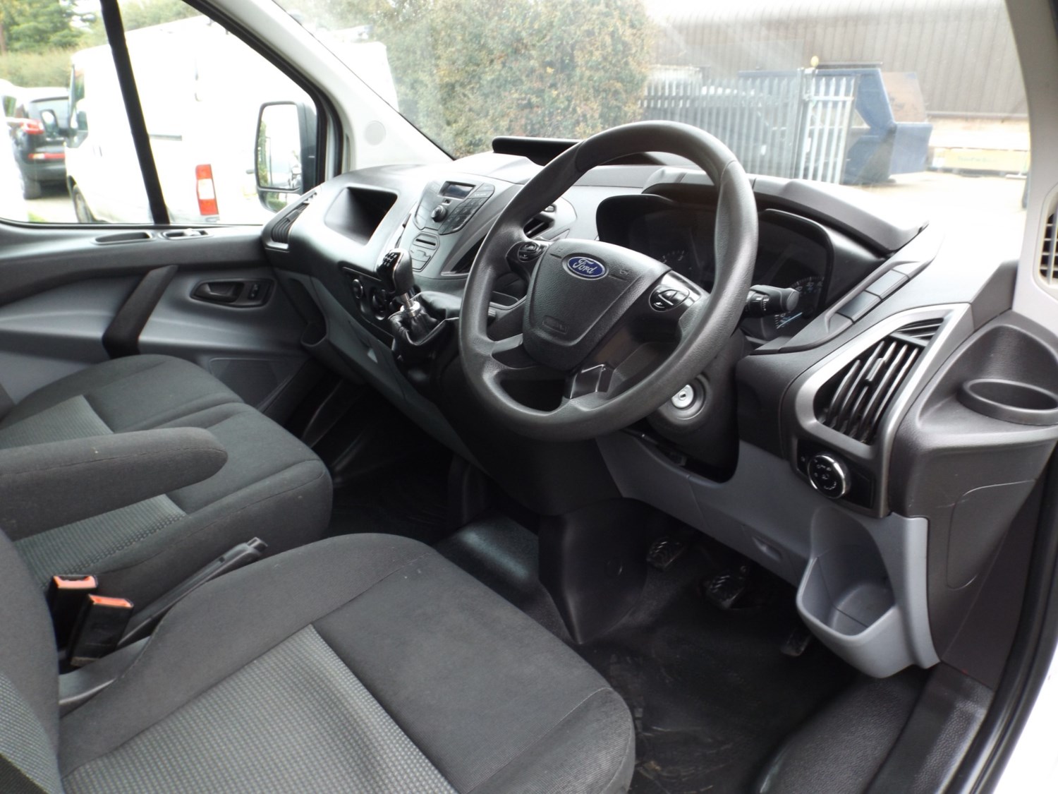 Ford Transit Custom Listing Image