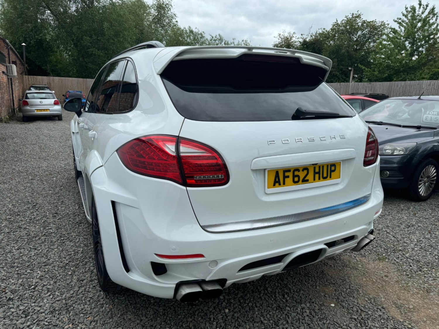 Porsche Cayenne Listing Image