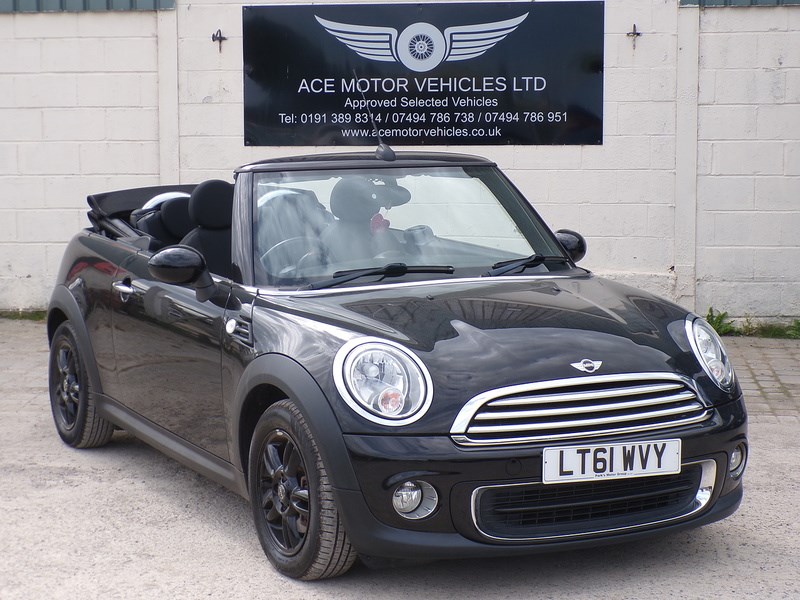 MINI Convertible Listing Image