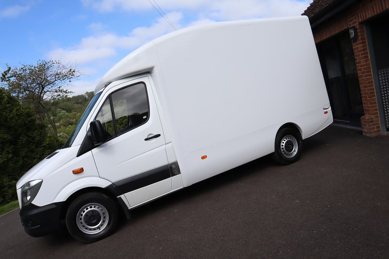 Mercedes-Benz Sprinter Listing Image