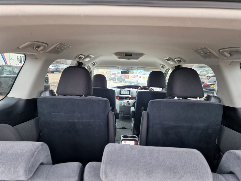 Toyota Estima Listing Image