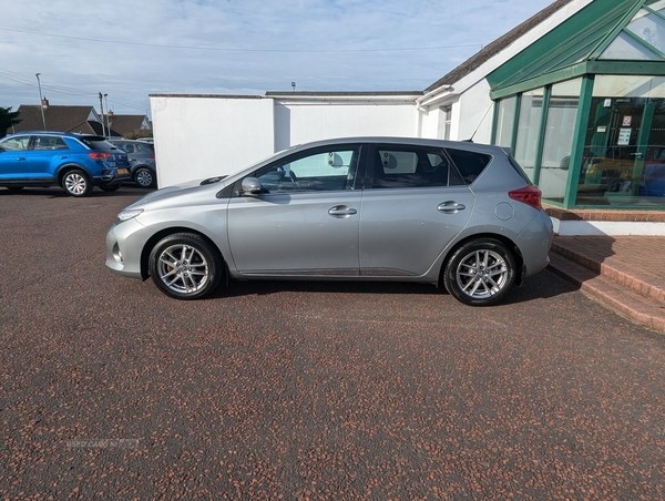 Toyota Auris Listing Image