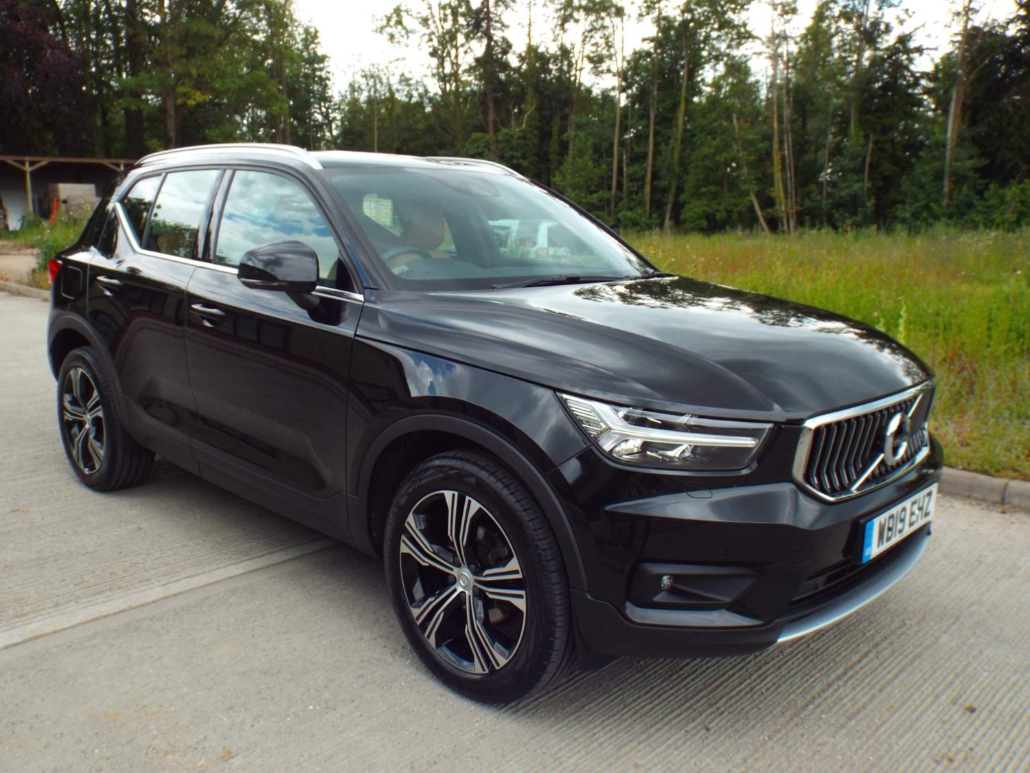 Volvo XC40 Listing Image